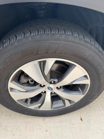 2022 Subaru Ascent Vehicle Photo in Peoria, IL 61615