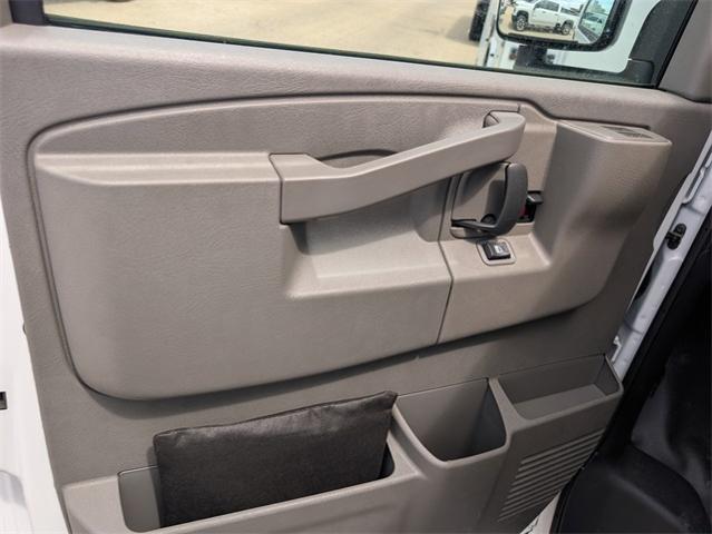 2025 Chevrolet Express Commercial Cutaway Vehicle Photo in ENGLEWOOD, CO 80113-6708