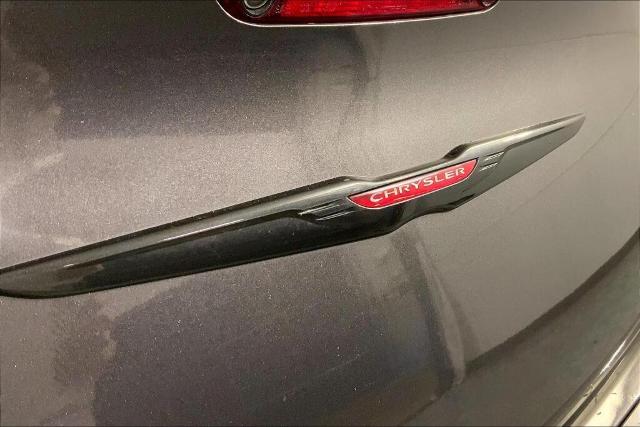 2023 Chrysler 300 Vehicle Photo in Kansas City, MO 64114