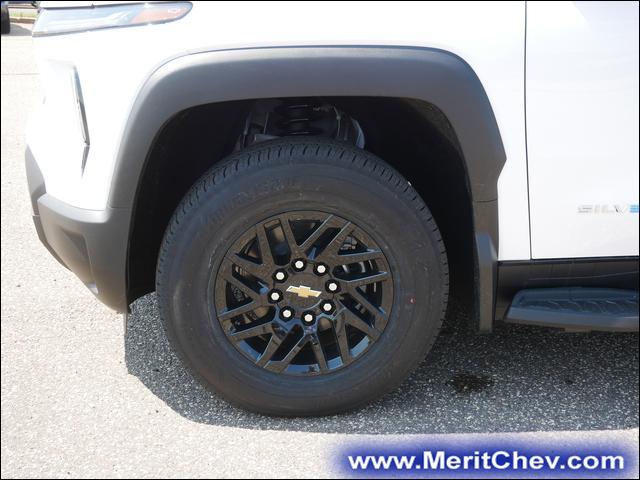 2024 Chevrolet Silverado EV Vehicle Photo in MAPLEWOOD, MN 55119-4794