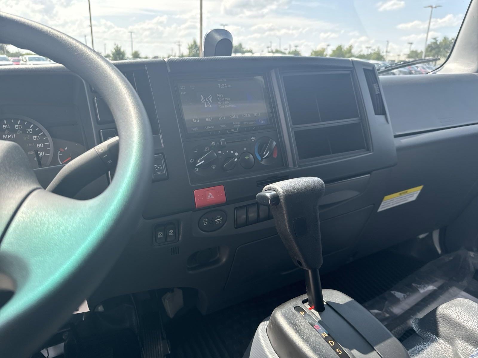 2025 Chevrolet Low Cab Forward 4500 Vehicle Photo in GEORGETOWN, TX 78626-7508