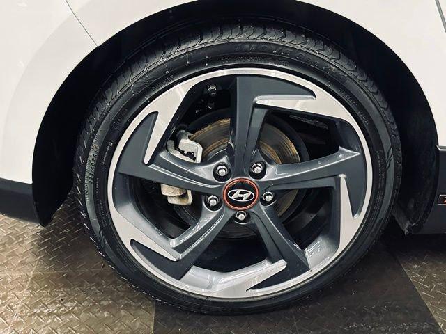 2019 Hyundai Veloster Vehicle Photo in MEDINA, OH 44256-9631