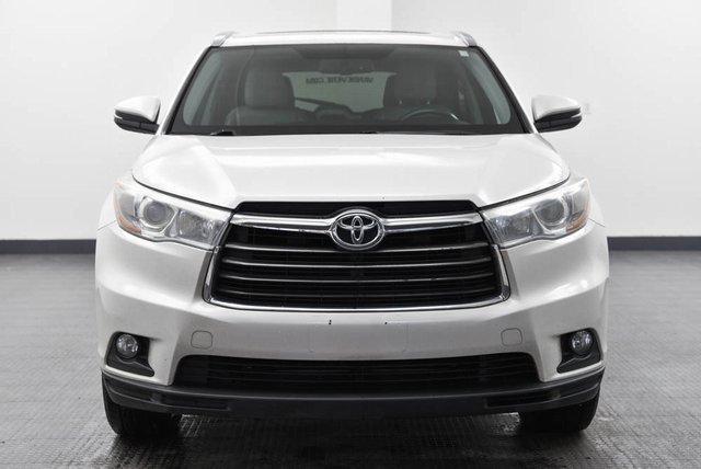 2016 Toyota Highlander Vehicle Photo in Akron, OH 44320