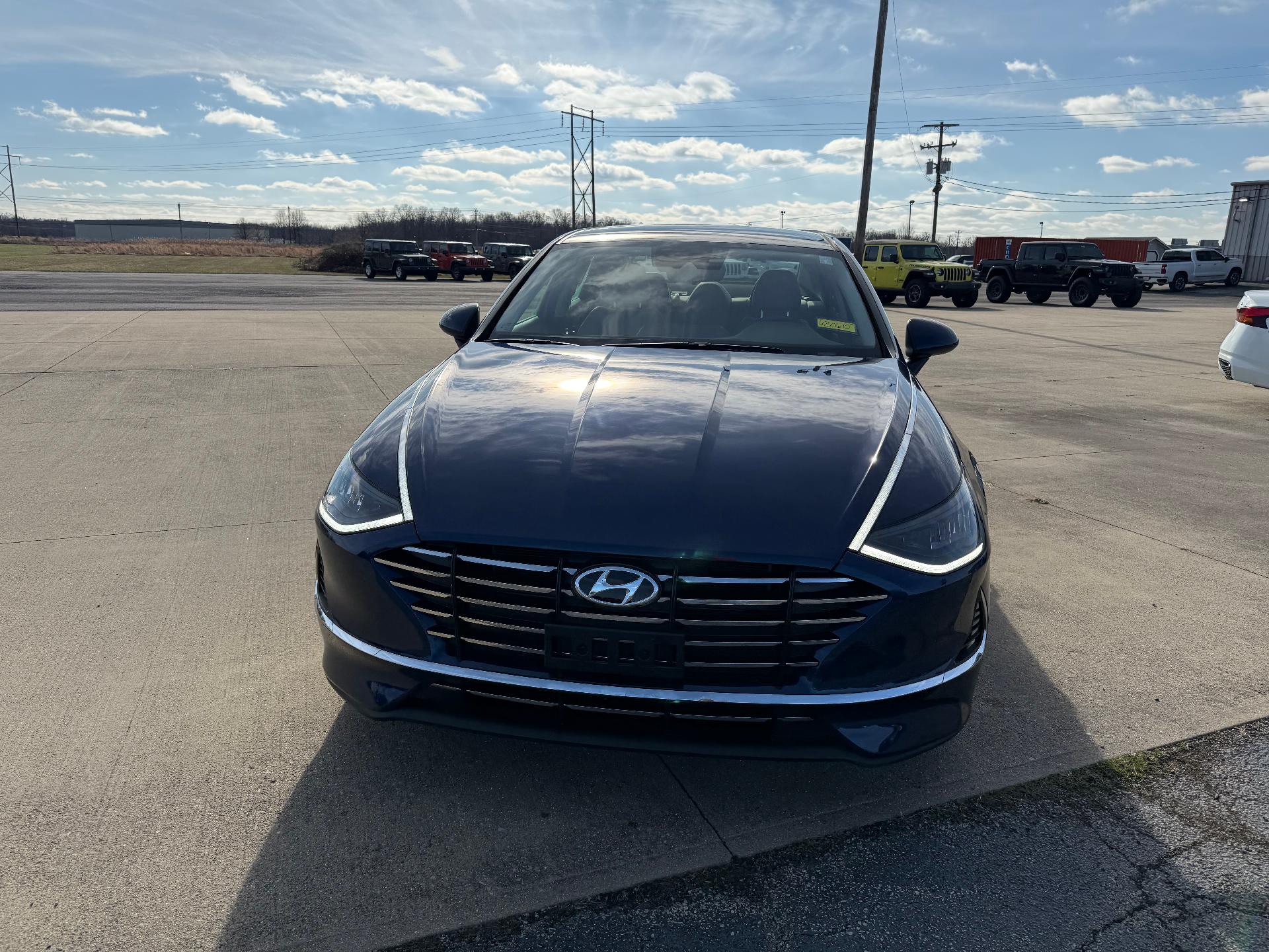 Used 2022 Hyundai Sonata SE with VIN 5NPEG4JA1NH141573 for sale in Salem, IL