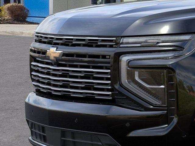 2025 Chevrolet Suburban Vehicle Photo in DANBURY, CT 06810-5034