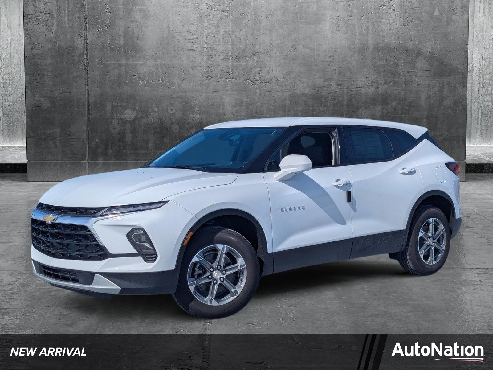 2025 Chevrolet Blazer Vehicle Photo in PEMBROKE PINES, FL 33024-6534