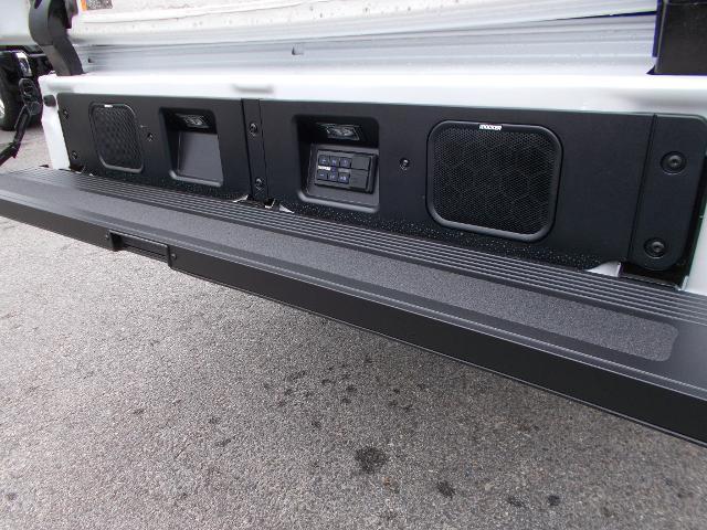 2025 GMC Sierra 2500 HD Vehicle Photo in LOWELL, MA 01852-4336