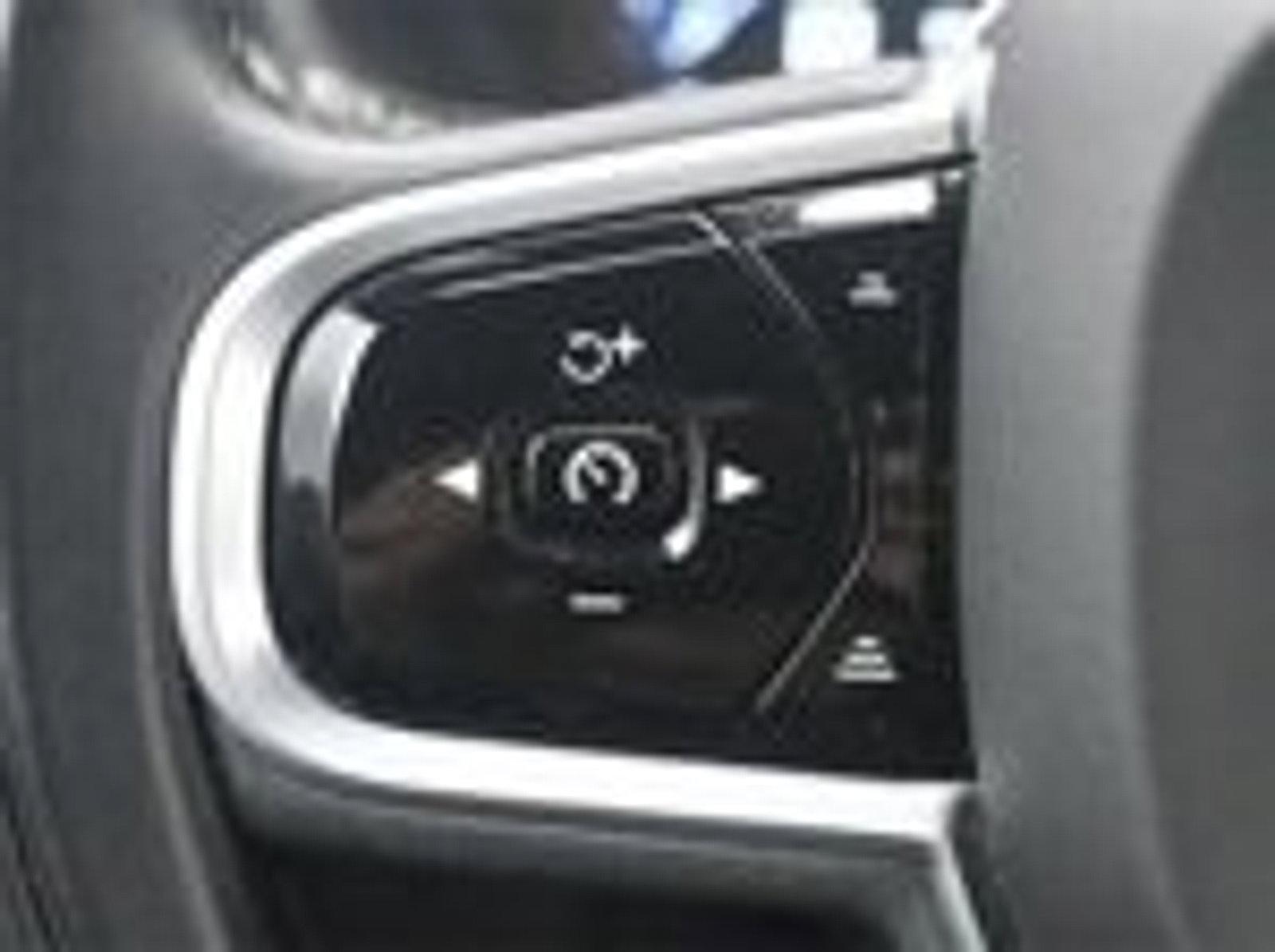 2022 Volvo XC90 Vehicle Photo in Trevose, PA 19053