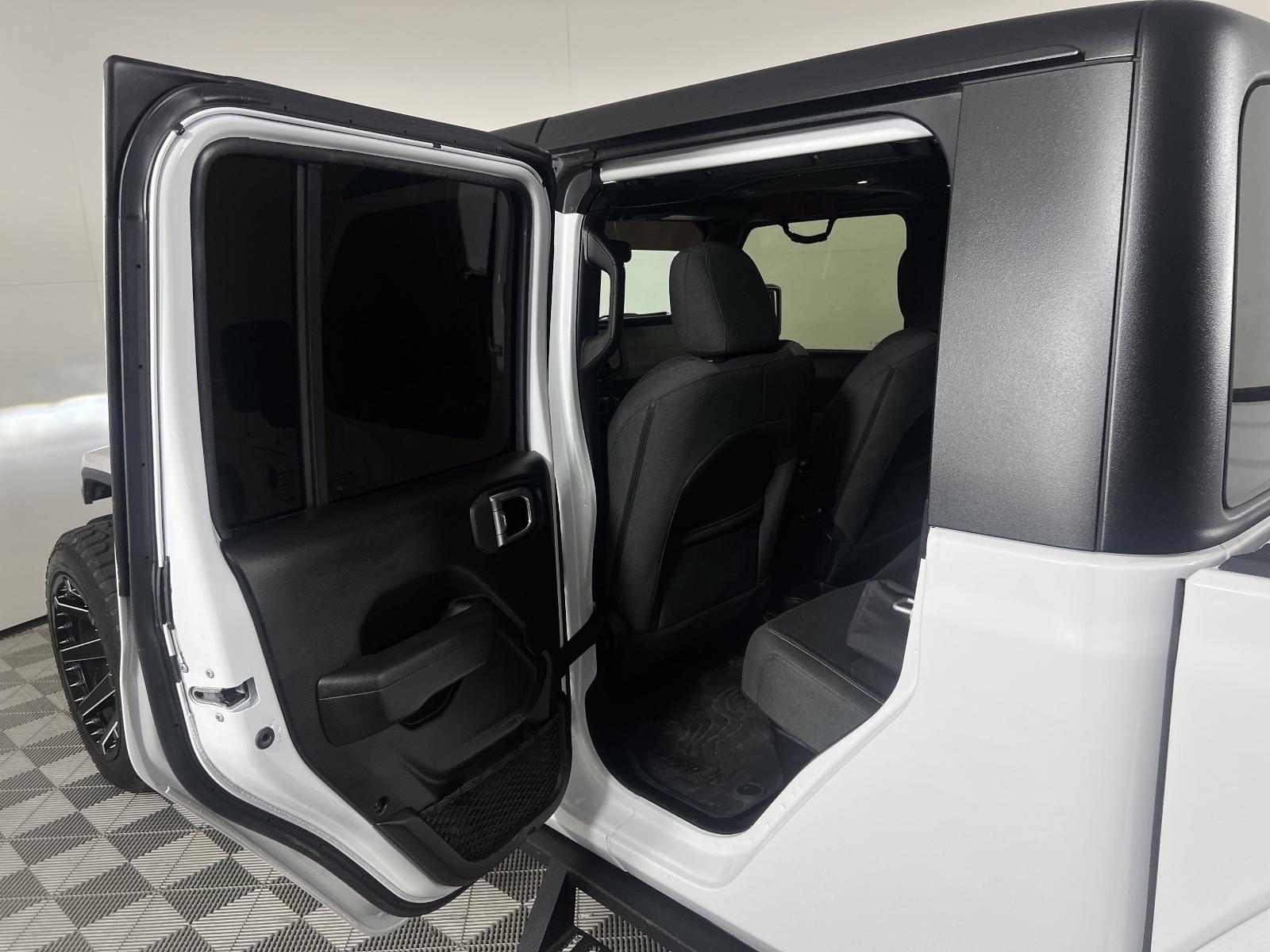 2024 Jeep Gladiator Vehicle Photo in GEORGETOWN, TX 78626-7508