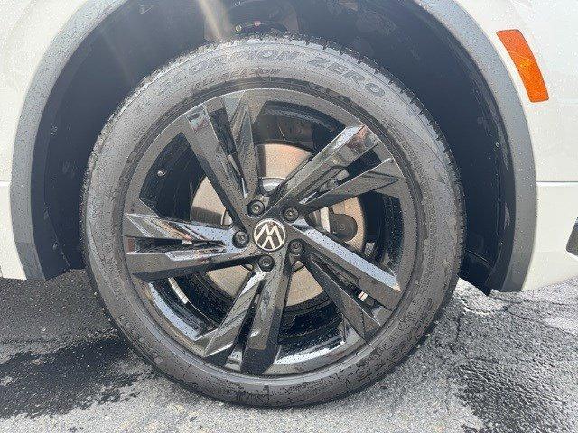 2024 Volkswagen Tiguan Vehicle Photo in Mechanicsburg, PA 17050-1707