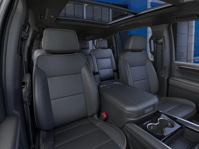 2025 Chevrolet Suburban Vehicle Photo in KANSAS CITY, MO 64114-4502
