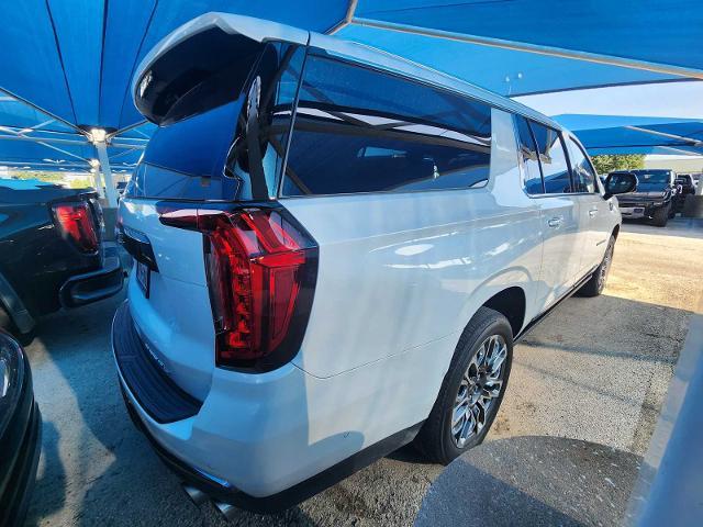 2023 GMC Yukon XL Vehicle Photo in DENTON, TX 76210-9321