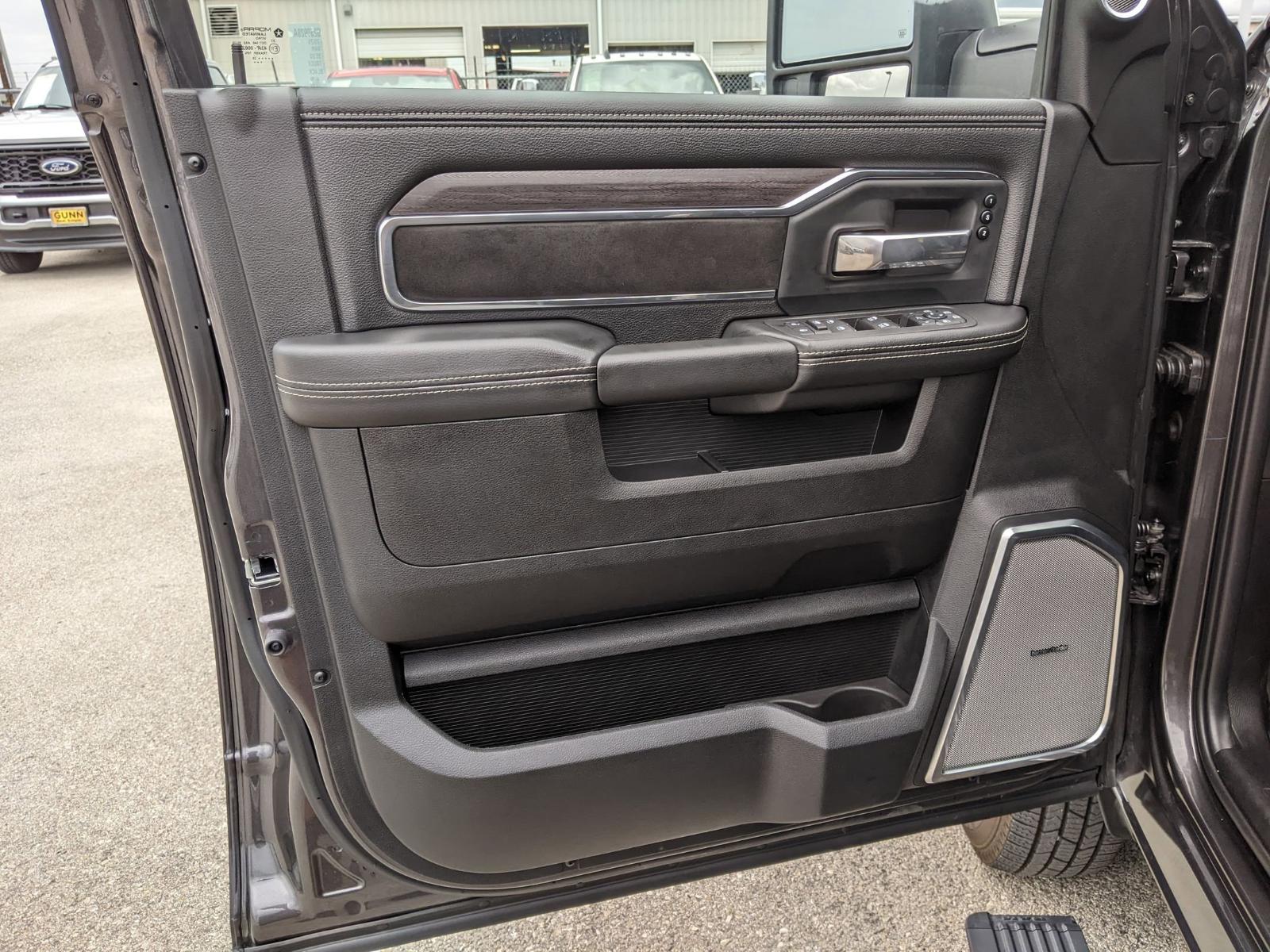 2025 Ram 3500 Vehicle Photo in Seguin, TX 78155
