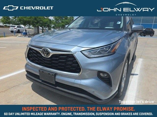 2022 Toyota Highlander Vehicle Photo in ENGLEWOOD, CO 80113-6708