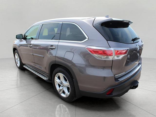 2016 Toyota Highlander Vehicle Photo in Green Bay, WI 54304