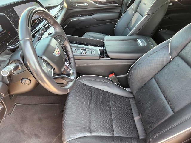 2022 Cadillac Escalade Vehicle Photo in DENTON, TX 76210-9321