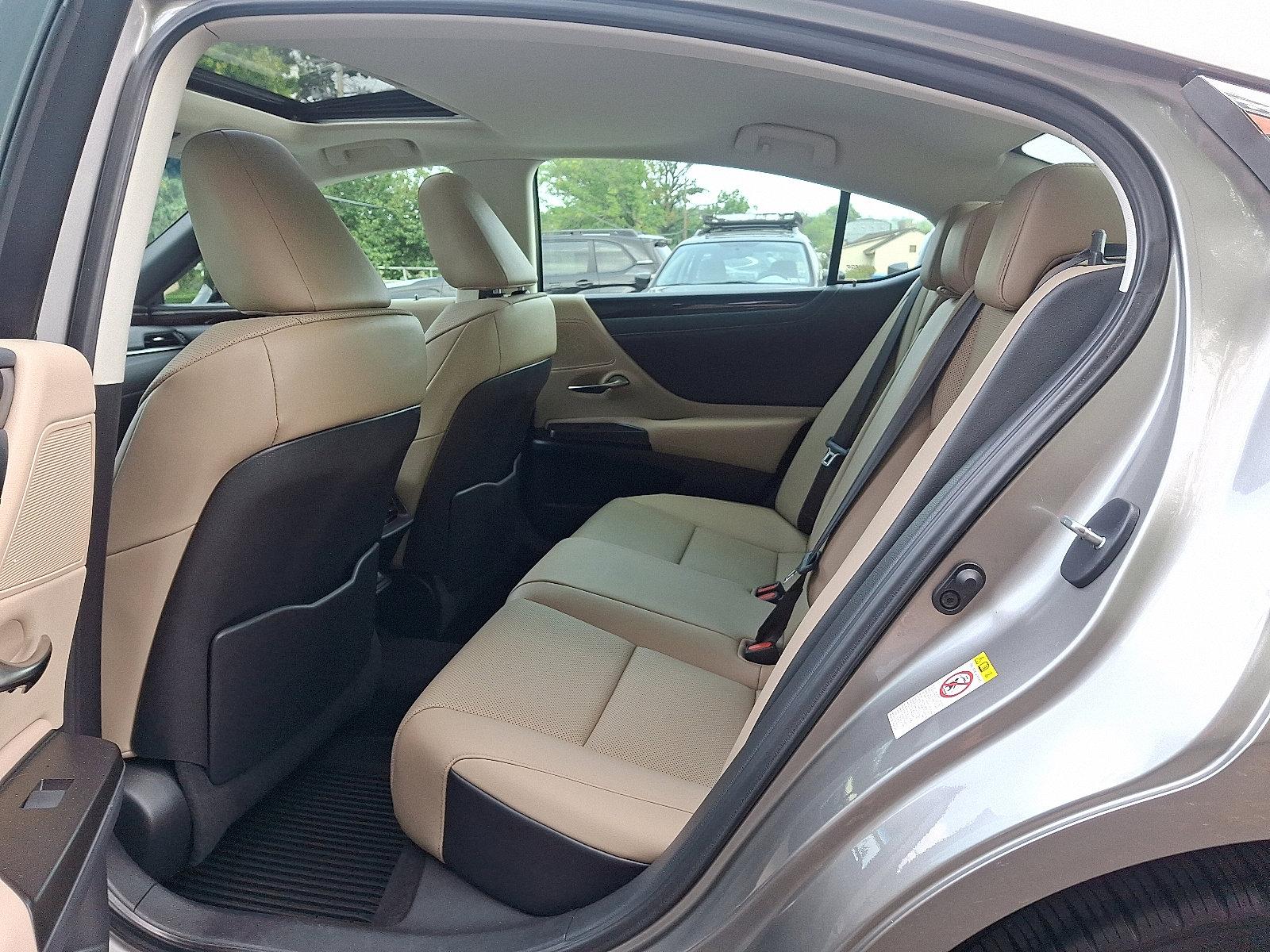 2019 Lexus ES 350 Vehicle Photo in Harrisburg, PA 17111