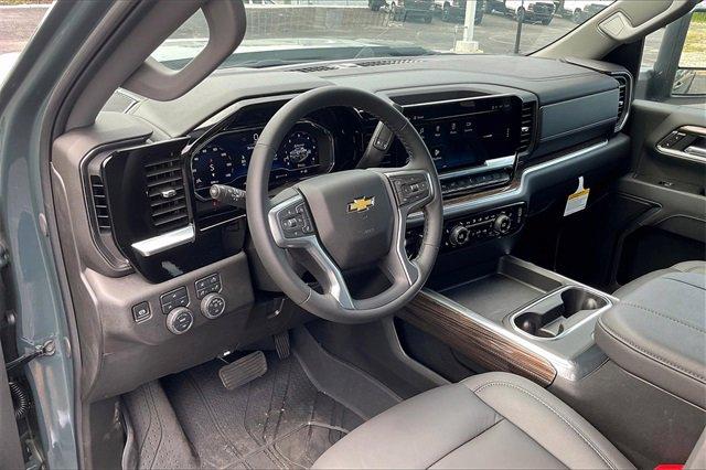2025 Chevrolet Silverado 2500 HD Vehicle Photo in INDEPENDENCE, MO 64055-1314