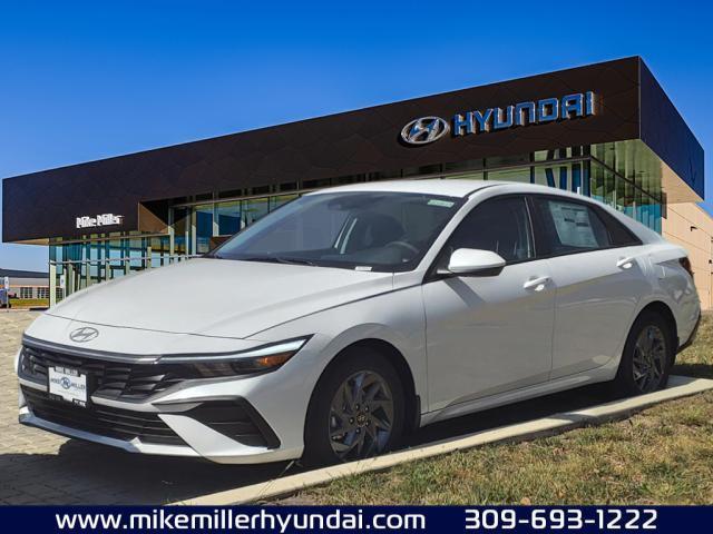 2024 Hyundai ELANTRA Vehicle Photo in Peoria, IL 61615