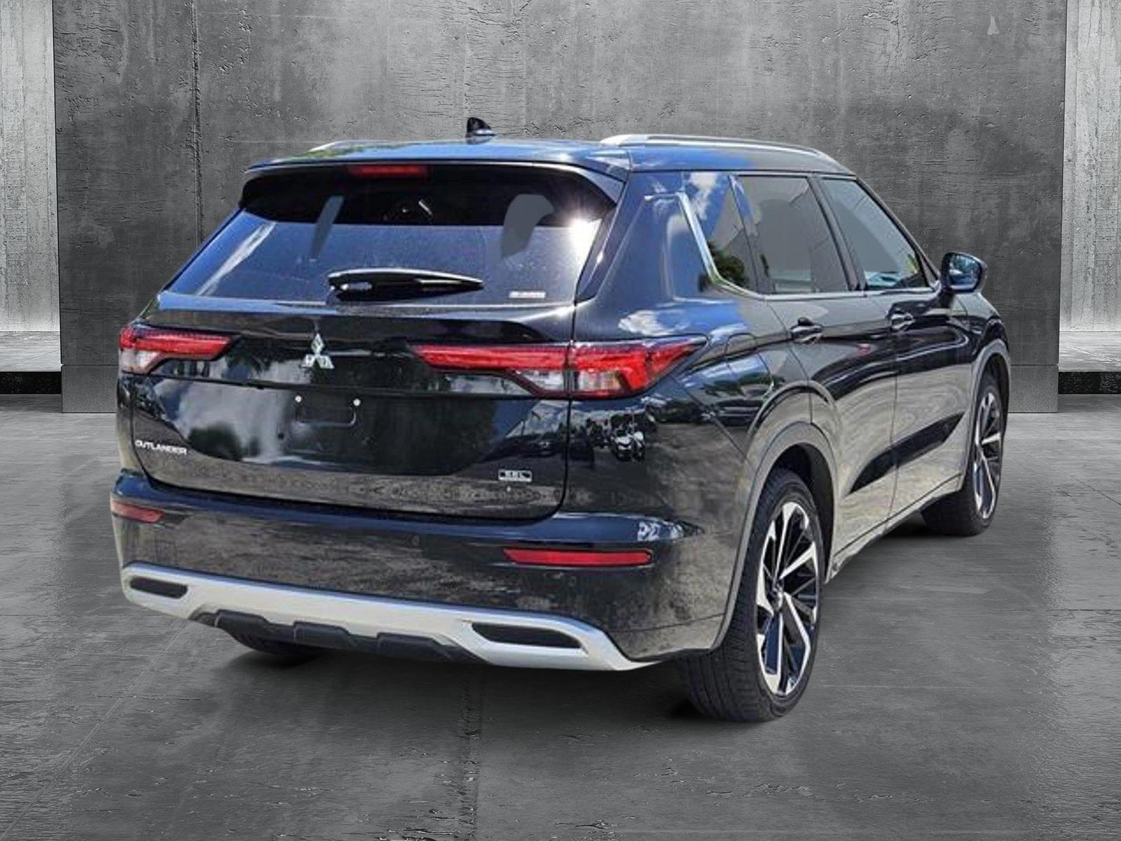 2022 Mitsubishi Outlander Vehicle Photo in Bradenton, FL 34207