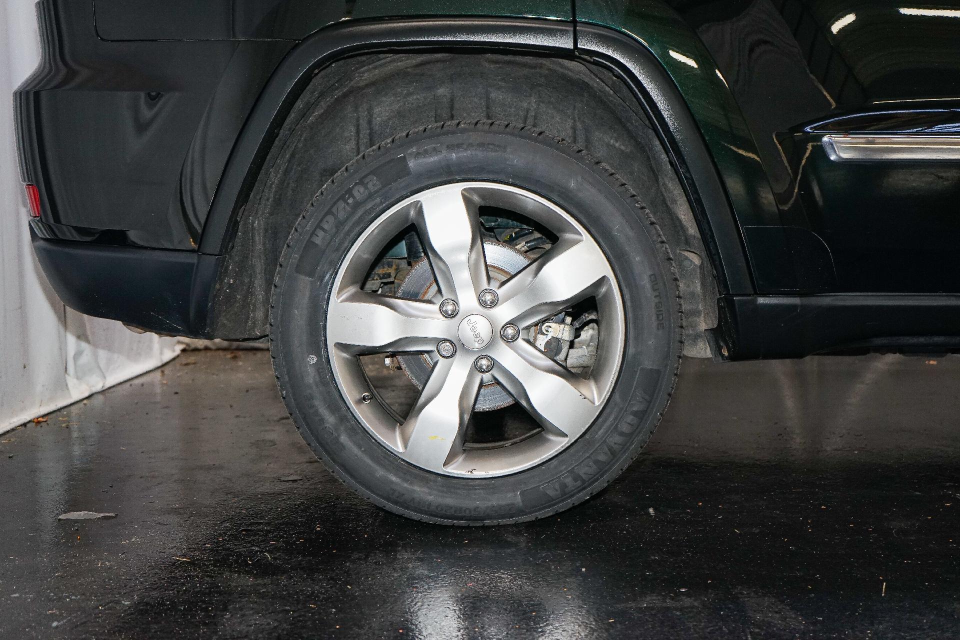 2013 Jeep Grand Cherokee Vehicle Photo in SMYRNA, DE 19977-2874