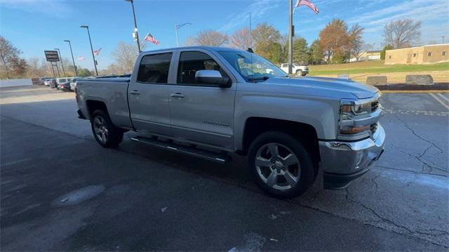 Used 2018 Chevrolet Silverado 1500 LT with VIN 1GCUKREC9JF201851 for sale in Saint Louis, MO