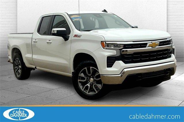 2023 Chevrolet Silverado 1500 Vehicle Photo in TOPEKA, KS 66609-0000