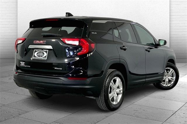 2024 GMC Terrain Vehicle Photo in KANSAS CITY, MO 64114-4545