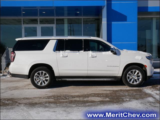 Used 2021 Chevrolet Suburban Premier with VIN 1GNSKFKD6MR243990 for sale in Maplewood, Minnesota