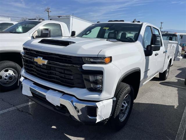 2024 Chevrolet Silverado 2500 HD Vehicle Photo in ALCOA, TN 37701-3235