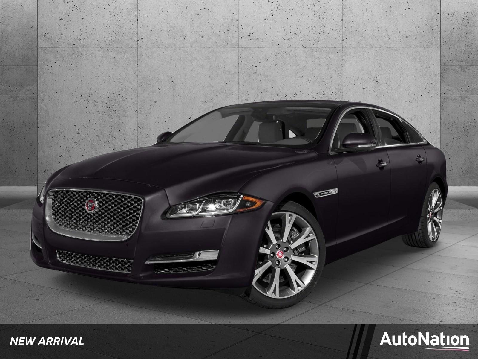 2017 Jaguar XJ Vehicle Photo in DENVER, CO 80221-3610