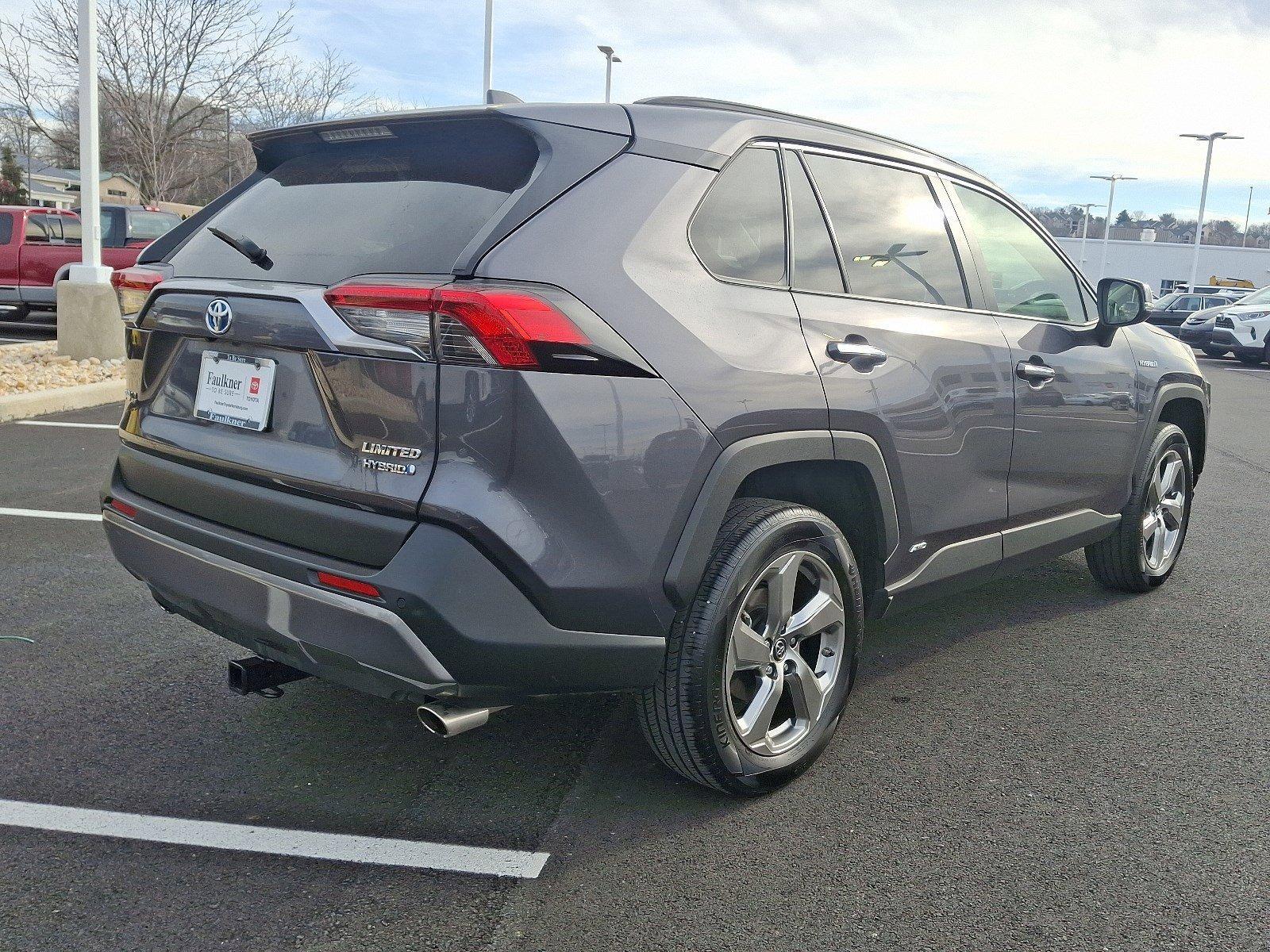 2019 Toyota RAV4 Vehicle Photo in Harrisburg, PA 17111