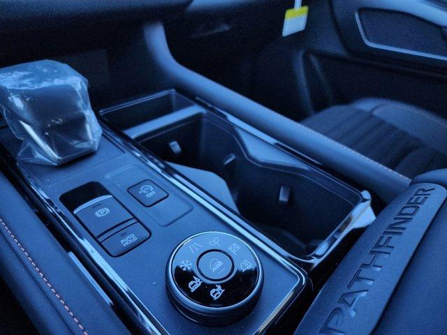 2024 Nissan Pathfinder Vehicle Photo in Ardmore, PA 19003