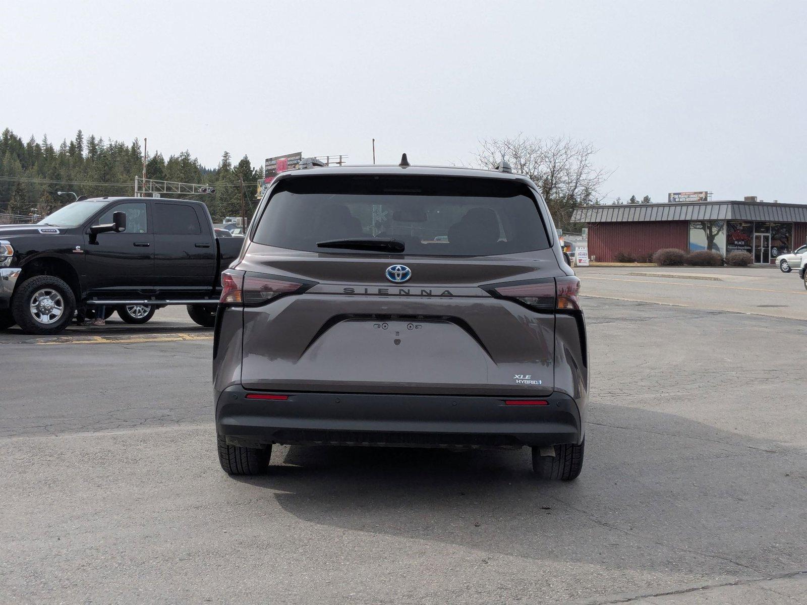 2023 Toyota Sienna Vehicle Photo in Spokane Valley, WA 99212