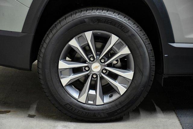 2025 Chevrolet Equinox Vehicle Photo in EVERETT, WA 98203-5662