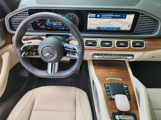 2025 Mercedes-Benz GLS Vehicle Photo in HOUSTON, TX 77079