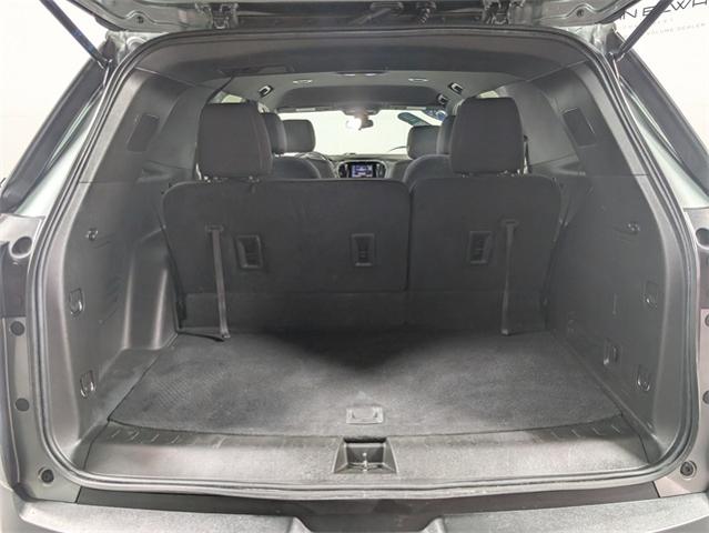 2022 Chevrolet Traverse Vehicle Photo in ENGLEWOOD, CO 80113-6708