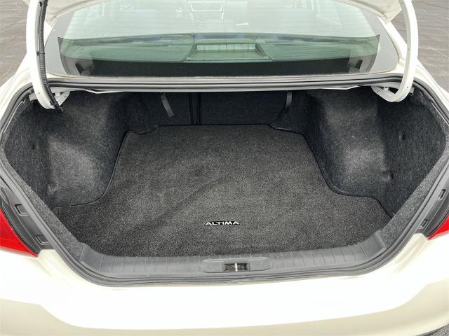 2016 Nissan Altima Vehicle Photo in TULLY, NY 13159-3159