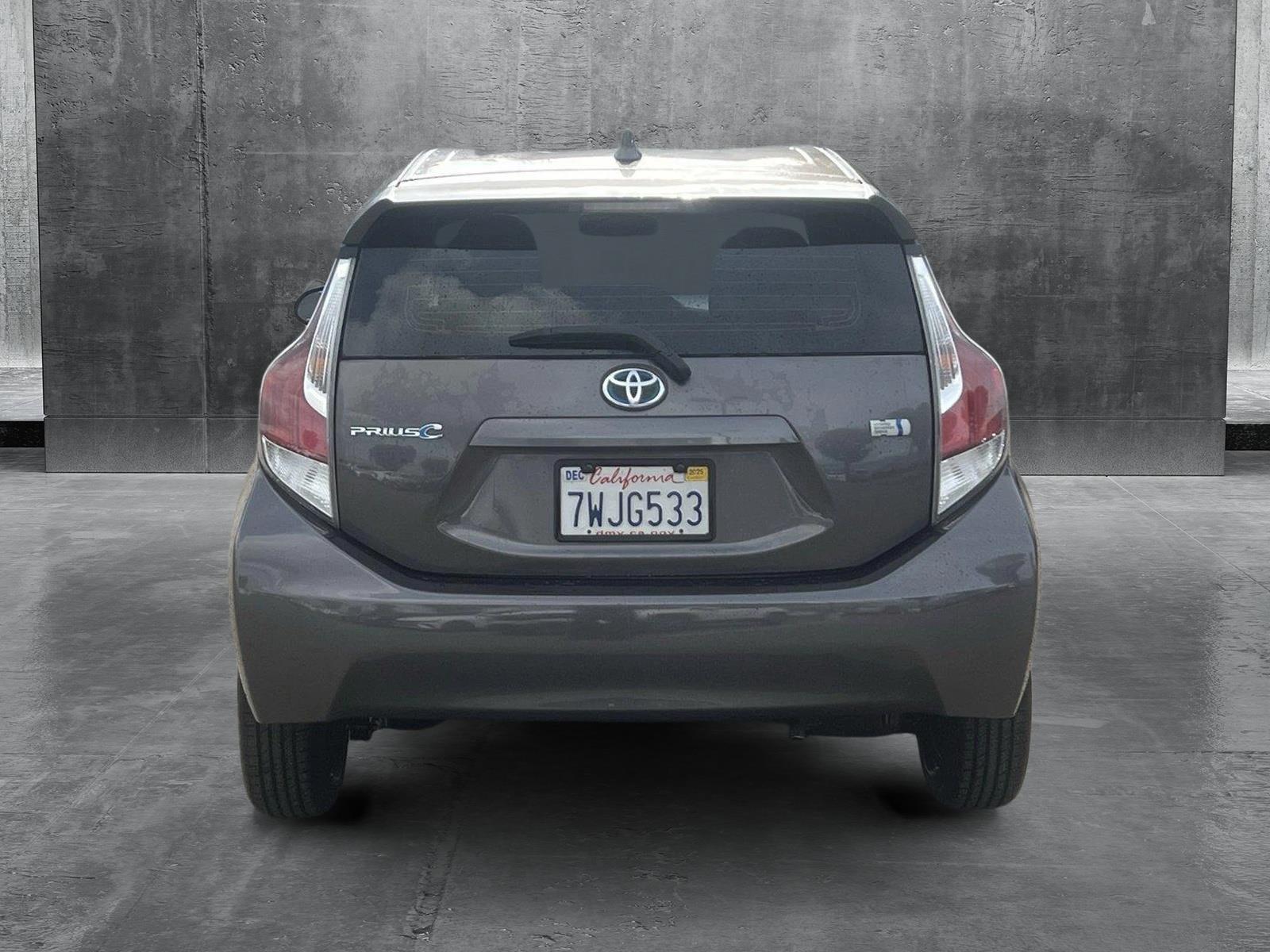 2015 Toyota Prius c Vehicle Photo in VALENCIA, CA 91355-1705
