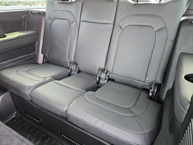 2024 Defender Vehicle Photo in AUSTIN, TX 78717