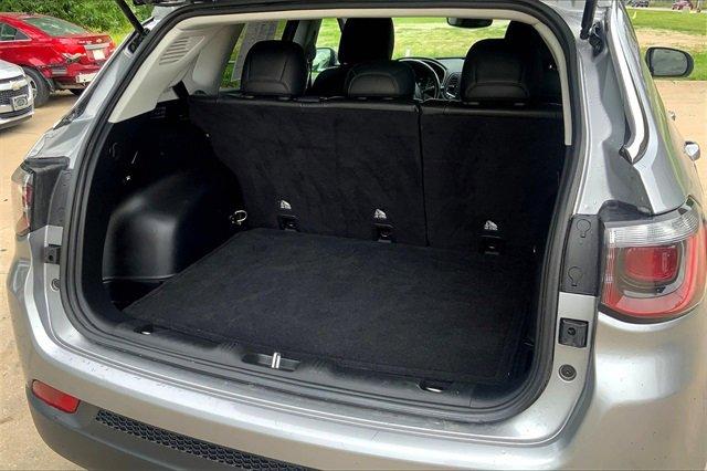 2021 Jeep Compass Vehicle Photo in KANSAS CITY, MO 64114-4545