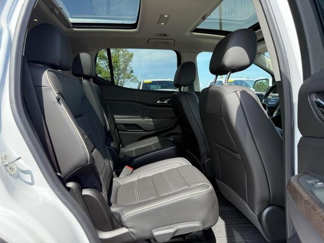 2023 GMC Acadia Vehicle Photo in COLUMBIA, MO 65203-3903