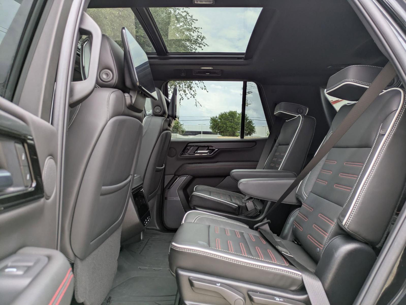 2025 GMC Yukon Vehicle Photo in SELMA, TX 78154-1460
