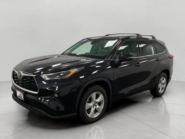 2022 Toyota Highlander Vehicle Photo in Appleton, WI 54913
