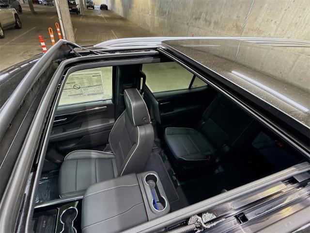 2025 Chevrolet Tahoe Vehicle Photo in EVERETT, WA 98203-5662