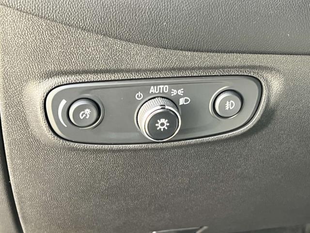 2021 Chevrolet Equinox Vehicle Photo in Roslyn, NY 11576