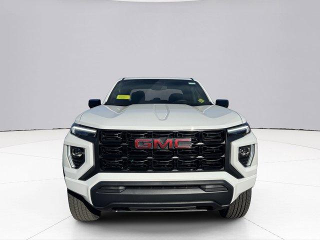 2024 GMC Canyon Vehicle Photo in LEOMINSTER, MA 01453-2952