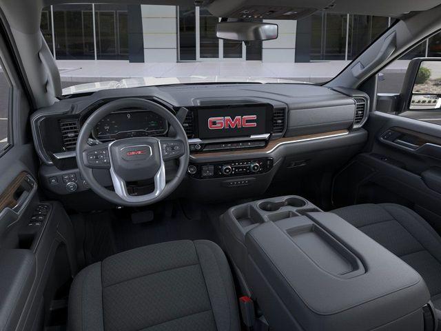 2025 GMC Sierra 2500 HD Vehicle Photo in WATERTOWN, CT 06795-3318
