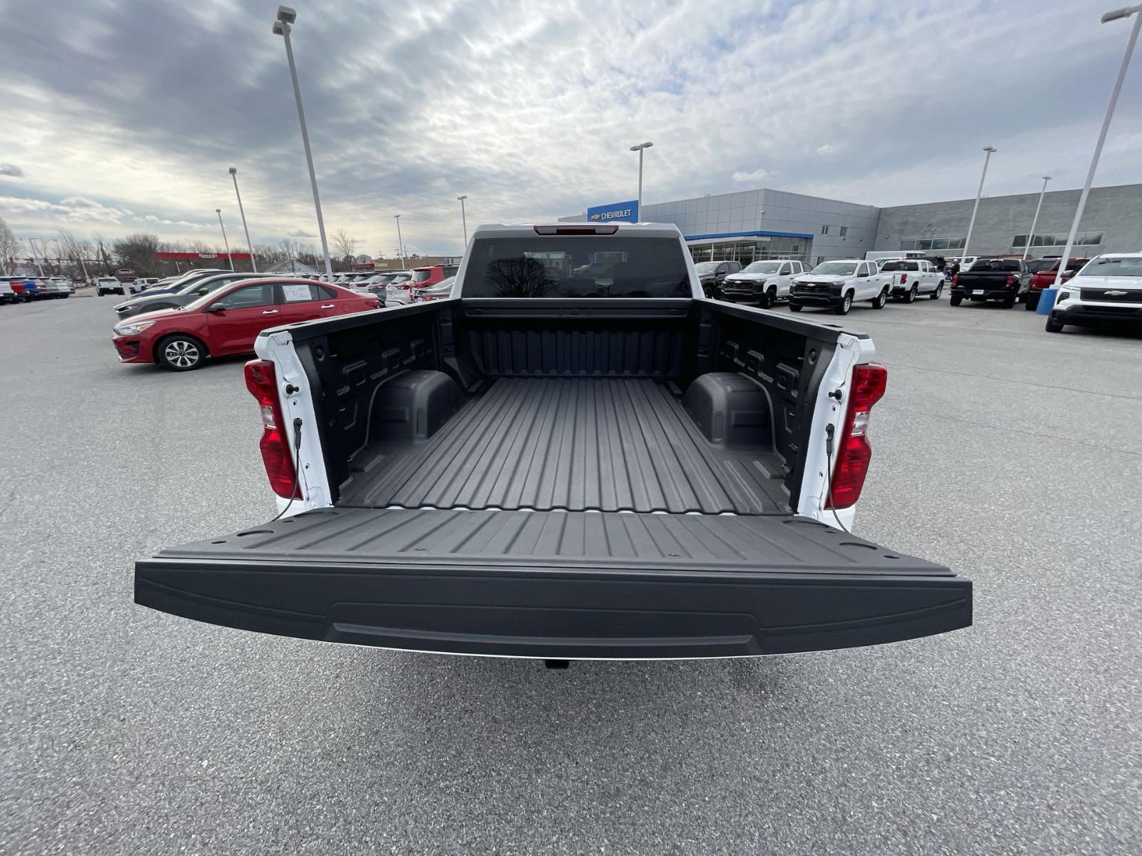 2025 Chevrolet Silverado 1500 Vehicle Photo in BENTONVILLE, AR 72712-4322