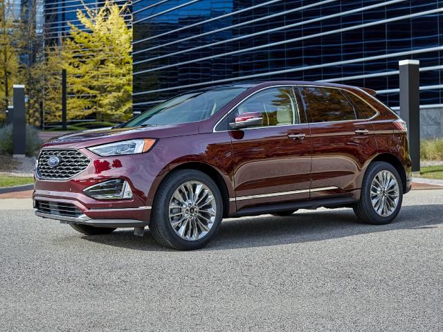 2021 Ford Edge Vehicle Photo in MEDINA, OH 44256-9631